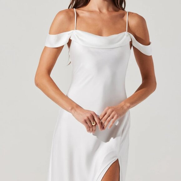 ASTR The Label Kitura Cold Shoulder Maxi Dress - Picture 2 of 6